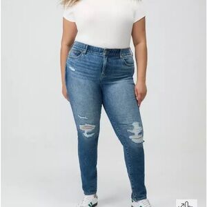 Torrid Bombshell High-Rise Skinny Jean 14S Short NWT Destructed Milano Wash